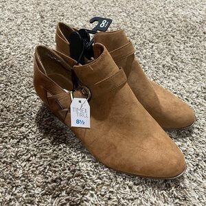 Womens Time & Tru Boots Size 8.5